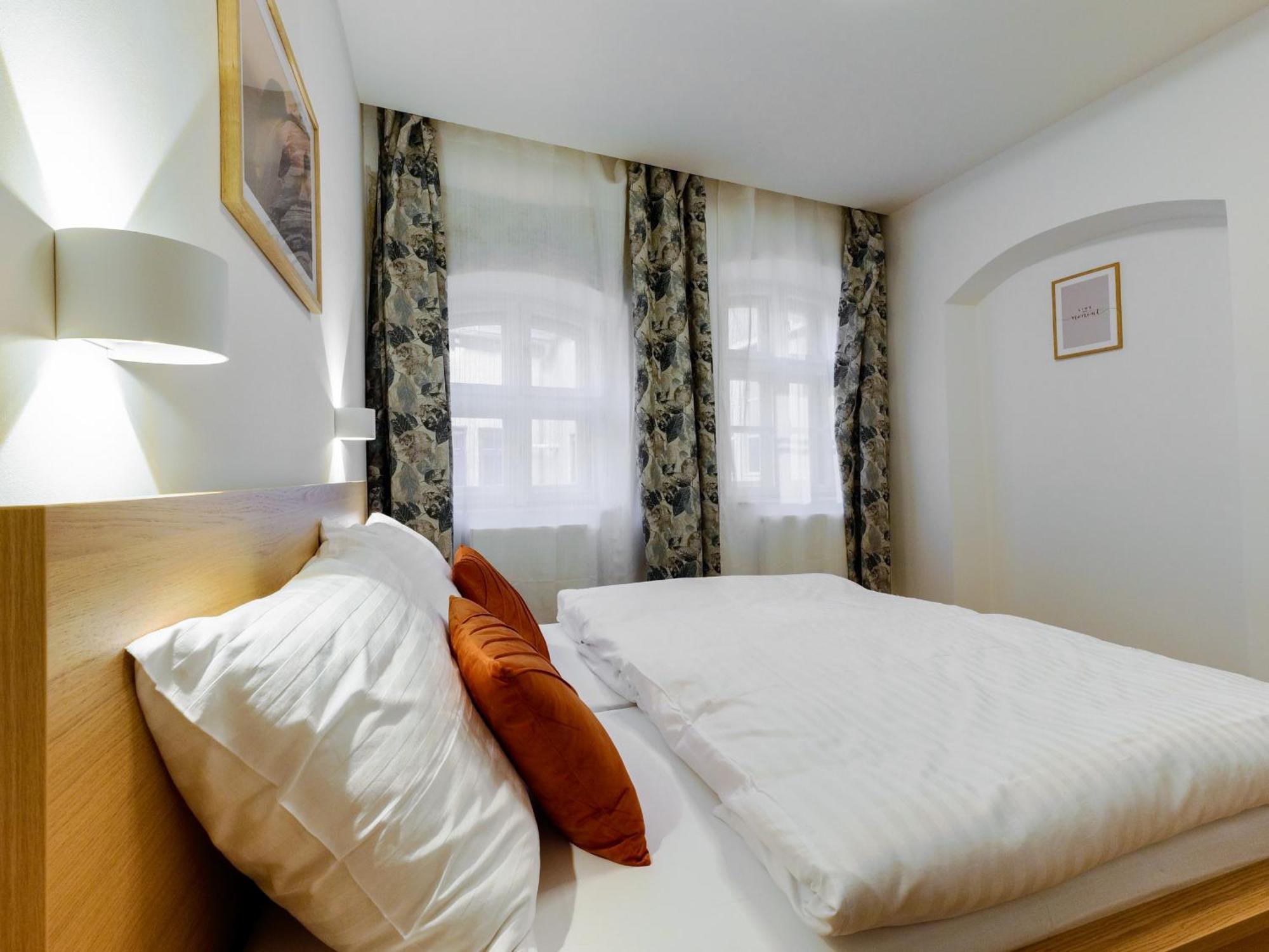 Hviezdoslavova Apartments, Trnava Centre, Parking Available Exteriör bild