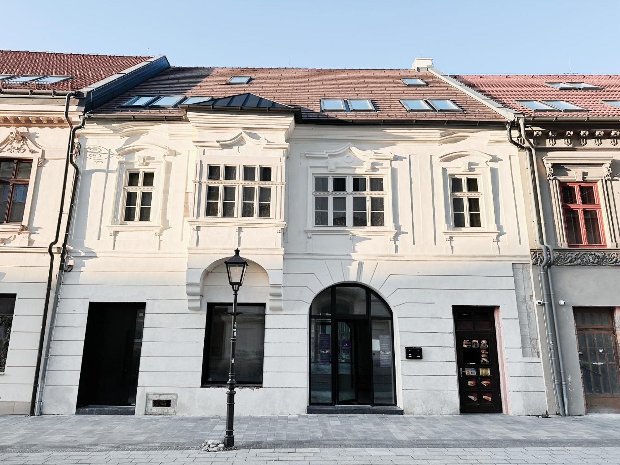 Hviezdoslavova Apartments, Trnava Centre, Parking Available Exteriör bild