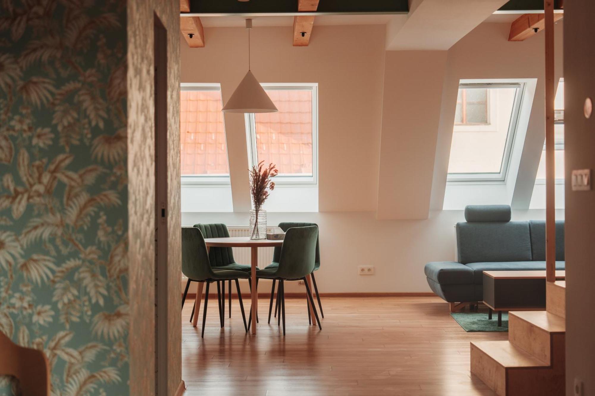 Hviezdoslavova Apartments, Trnava Centre, Parking Available Exteriör bild