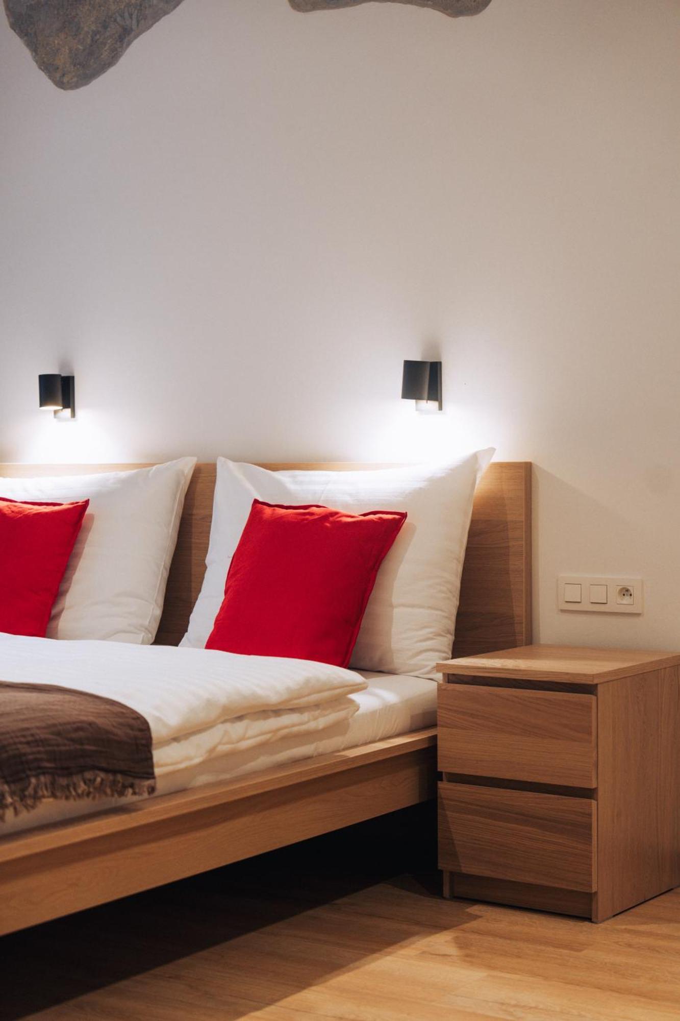 Hviezdoslavova Apartments, Trnava Centre, Parking Available Exteriör bild